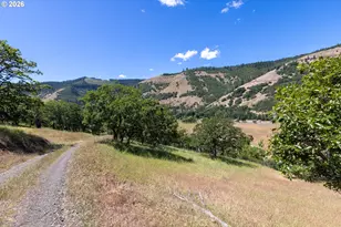 992 Hwy 142, Lyle, WA 98635 - Photo 23
