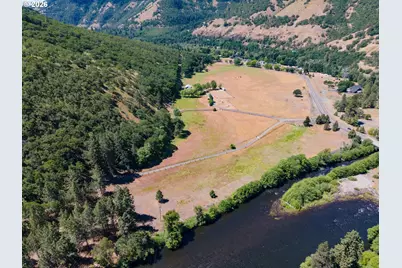992 Highway 142, Lyle, WA 98635 - Photo 5