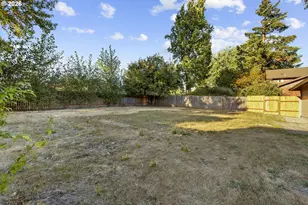 509 E Pinehurst Dr, Newberg, OR 97132 - Photo 41