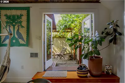 6329 NE 9th Ave, Portland, OR 97211 - Photo 9
