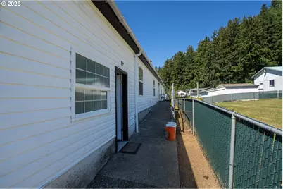 902 Acacia Ave, Garibaldi, OR 97118 - Photo 39