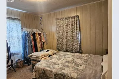 2238 Marion St, North Bend, OR 97459 - Photo 7