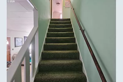 2238 Marion St, North Bend, OR 97459 - Photo 11