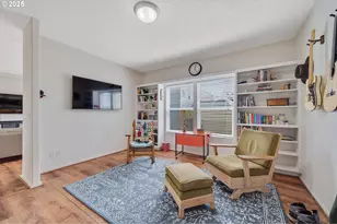 2105 9th St, Tillamook, OR 97141 - Photo 3