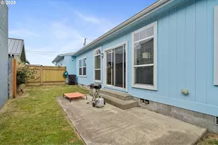 2105 9th St, Tillamook, OR 97141 - Photo 21