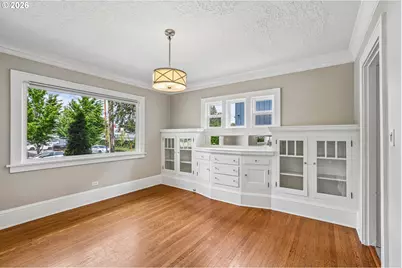 8124 SE Ash St, Portland, OR 97215 - Photo 7