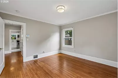 8124 SE Ash St, Portland, OR 97215 - Photo 23