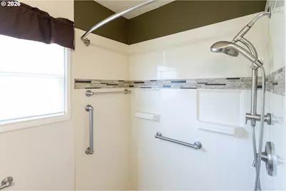 731 E 19th St, The Dalles, OR 97058 - Photo 17
