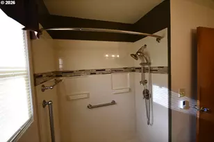 731 E 19th St, The Dalles, OR 97058 - Photo 25