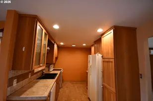 731 E 19th St, The Dalles, OR 97058 - Photo 19