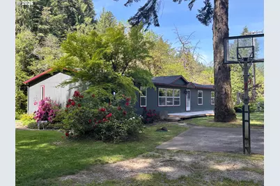 11111 Little River Rd, Glide, OR 97443 - Photo 9