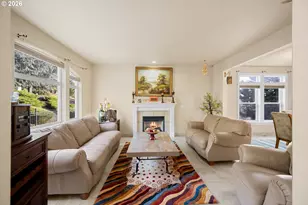 2744 NW Daysha Dr, Roseburg, OR 97471 - Photo 5