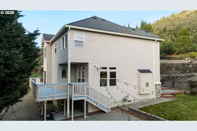 2744 NW Daysha Dr, Roseburg, OR 97471 - Photo 29