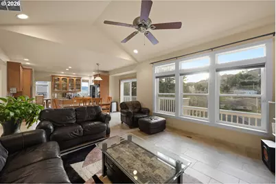 2744 NW Daysha Dr, Roseburg, OR 97471 - Photo 15