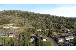 2744 NW Daysha Dr, Roseburg, OR 97471 - Photo 35