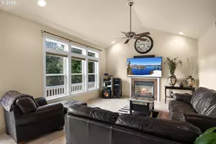 2744 NW Daysha Dr, Roseburg, OR 97471 - Photo 13