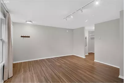 711 NW 20th Ave, Portland, OR 97209 - Photo 5