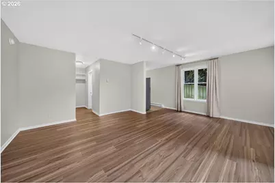711 NW 20th Ave, Portland, OR 97209 - Photo 11