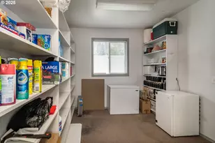 1821 NW Sellwood St, Roseburg, OR 97471 - Photo 25