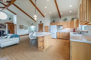 1122 Three Wood Dr, Bandon, OR 97411 - Photo 13