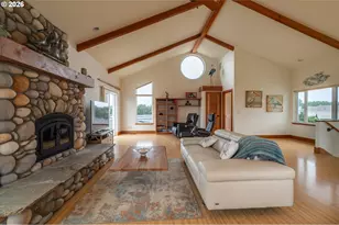 1122 Three Wood Dr, Bandon, OR 97411 - Photo 11