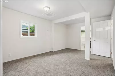 11745 SE Pine St, Portland, OR 97216 - Photo 19
