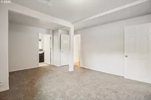 11745 SE Pine St, Portland, OR 97216 - Photo 21