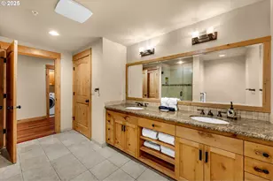 31254 E Collins Lake Rd, Government Camp, OR 97028 - Photo 29