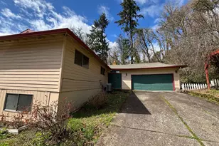 6571 Oakridge Dr, Gladstone, OR 97027 - Photo 1