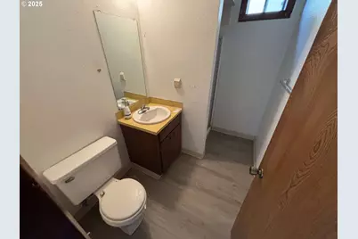 6571 Oakridge Dr, Gladstone, OR 97027 - Photo 31