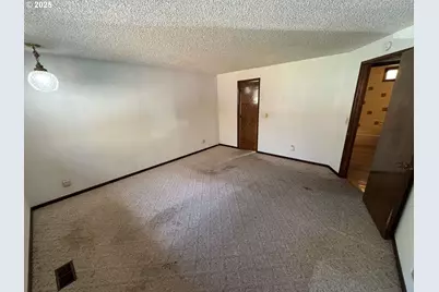 6571 Oakridge Dr, Gladstone, OR 97027 - Photo 19