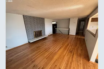 6571 Oakridge Dr, Gladstone, OR 97027 - Photo 7