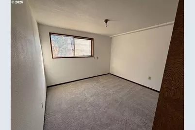 6571 Oakridge Dr, Gladstone, OR 97027 - Photo 33