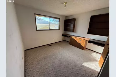 6571 Oakridge Dr, Gladstone, OR 97027 - Photo 13