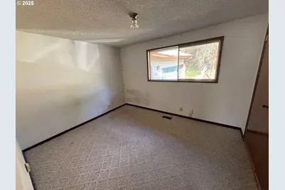 6571 Oakridge Dr, Gladstone, OR 97027 - Photo 23