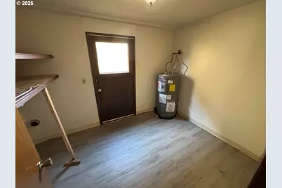 6571 Oakridge Dr, Gladstone, OR 97027 - Photo 29