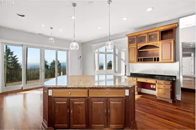 8336 NW Thompson Rd, Portland, OR 97229 - Photo 9