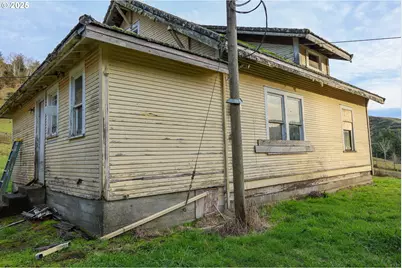 96312 Shutters Creek Ln, North Bend, OR 97459 - Photo 17