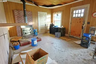 96312 Shutters Creek Ln, North Bend, OR 97459 - Photo 11