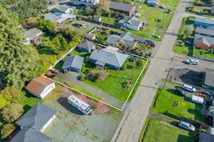 1713 Maple St, Myrtle Point, OR 97458 - Photo 3