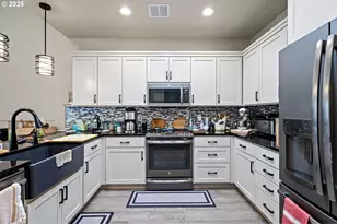 2072 Lakeland Way, Eugene, OR 97408 - Photo 15