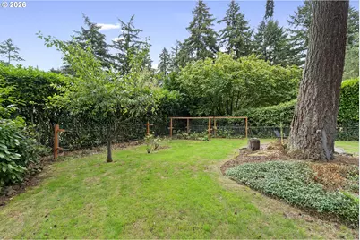 9511 NE Skidmore St, Portland, OR 97220 - Photo 25