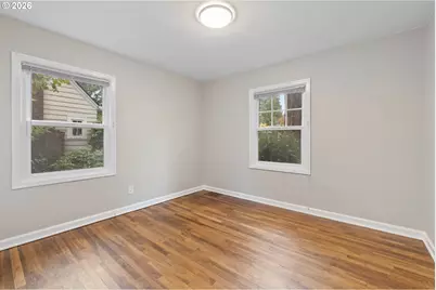 9511 NE Skidmore St, Portland, OR 97220 - Photo 15