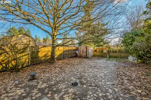 12720 SE Alder St, Portland, OR 97233 - Photo 15