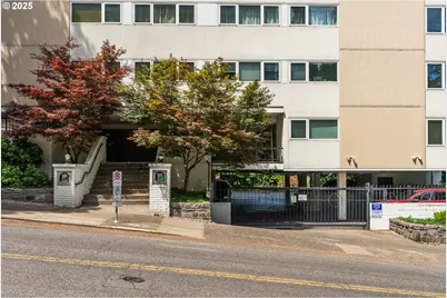2211 SW Park Pl #903, Portland, OR 97205 - Photo 37