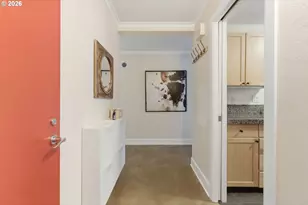 2211 SW Park Pl, Portland, OR 97205 - Photo 7