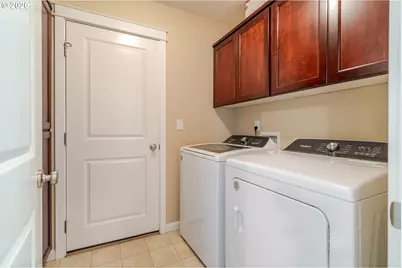 851 S 5th St, Jefferson, OR 97352 - Photo 23