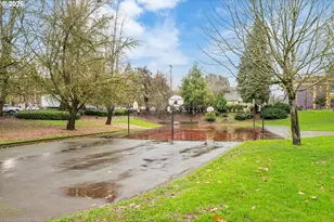 2624 SE Kelly St, Portland, OR 97202 - Photo 35