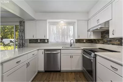 311 SE 155th Pl, Portland, OR 97233 - Photo 11