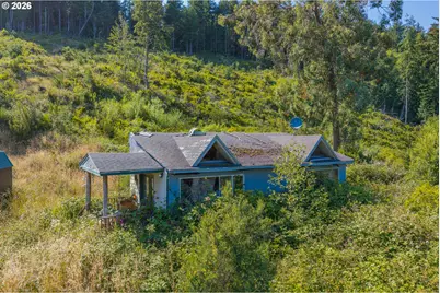 70113 Stage Rd, North Bend, OR 97459 - Photo 5